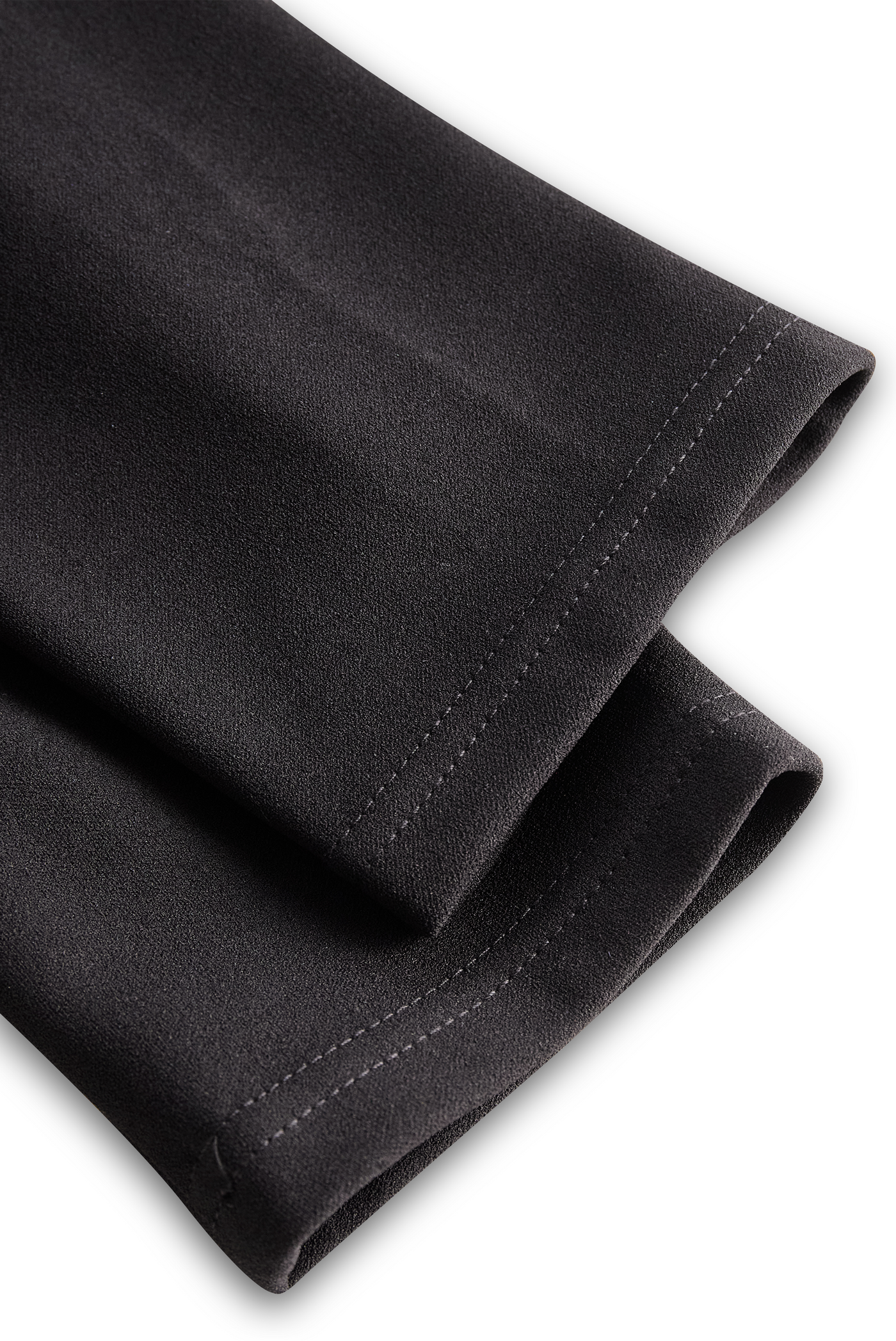 Claribel | Viimistletud must kleit