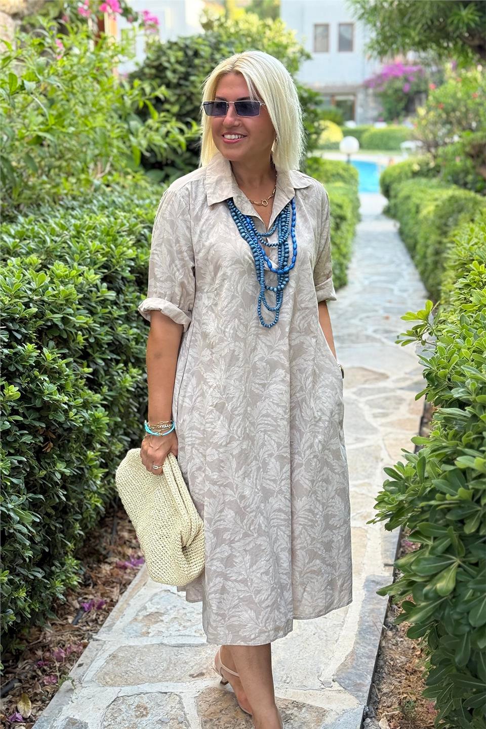 Nora – Lehtede Motivi ja Mugava Väljendiga Kleit